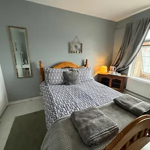 House Near To Castlecourt Shopping Alloggio in famiglia Belfast